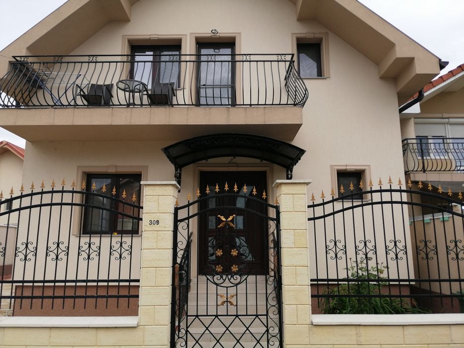 Vila de închiriat pe termin lung