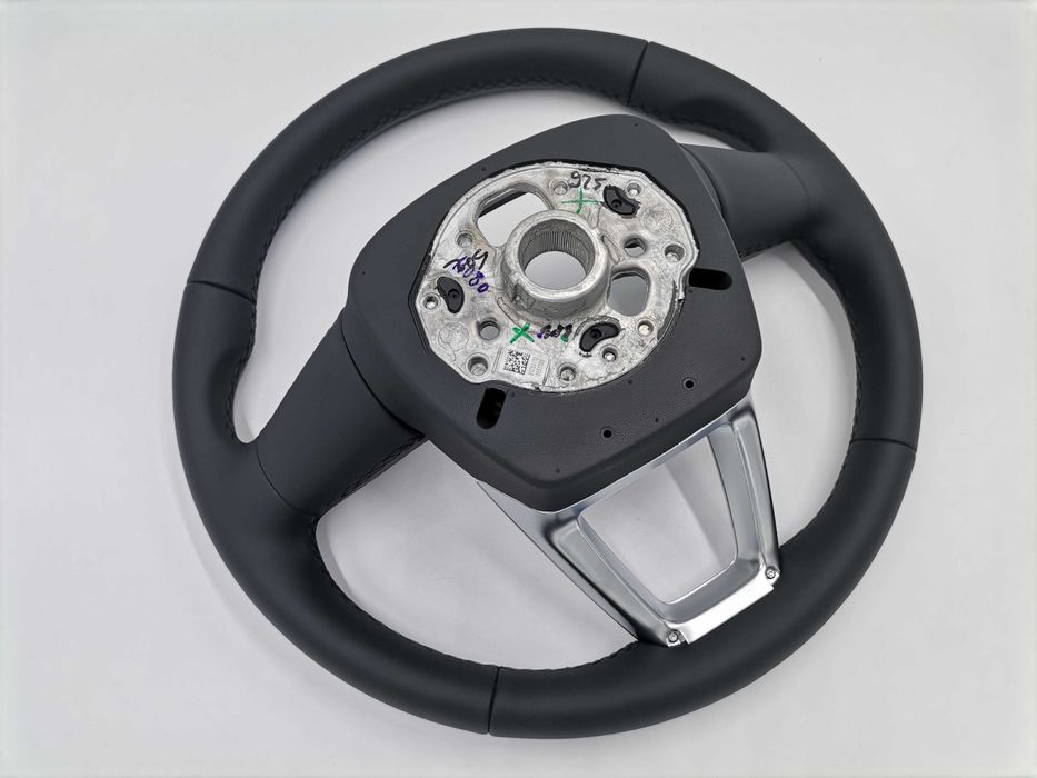 Нов Черен Кожен Волан Audi Q2 GA 81A 81A419091AE