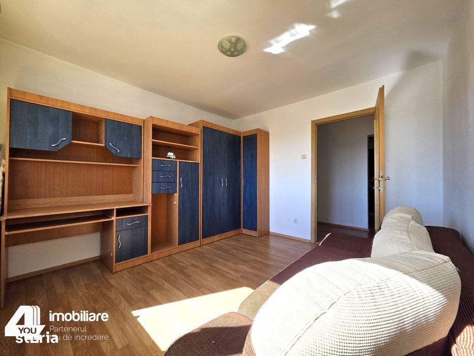 Apartament 3 camere Vlaicu 69 mp et.6 decomandat termoteca renovat — fotografia 3