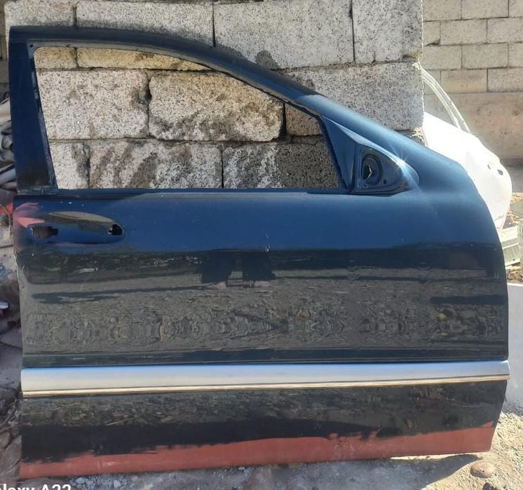 Дверь на Mersedes Benz E class w210