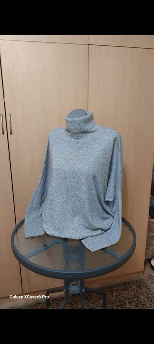 Пуловер COS. размер XL/2XL 100% е вълна
