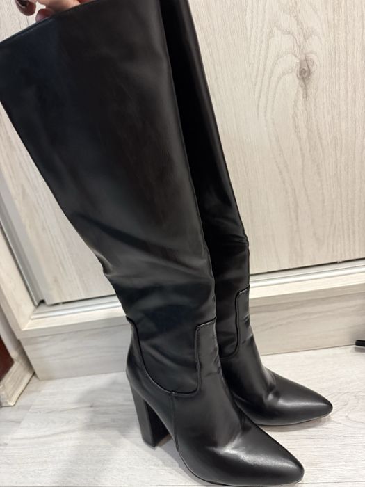 Vand cizme negre din piele 37