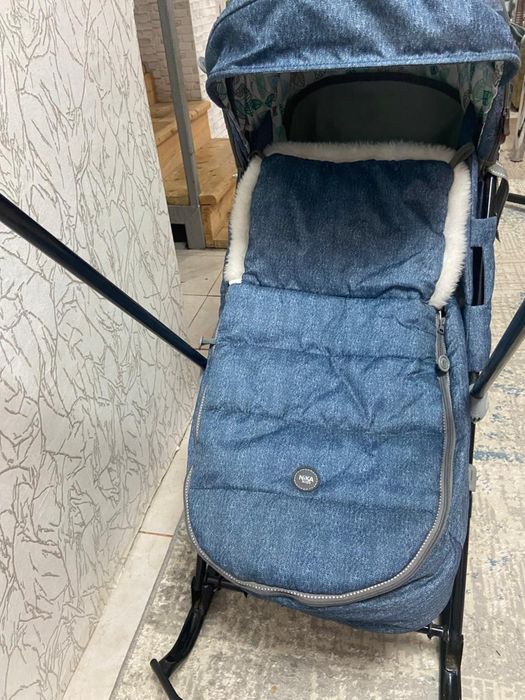 Продам зимнюю коляску
