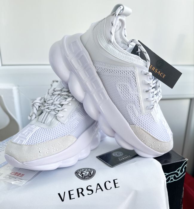 Versace chain reaction