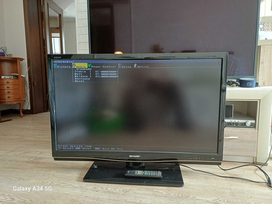 Телевизор SHARP, диагональ 108 см