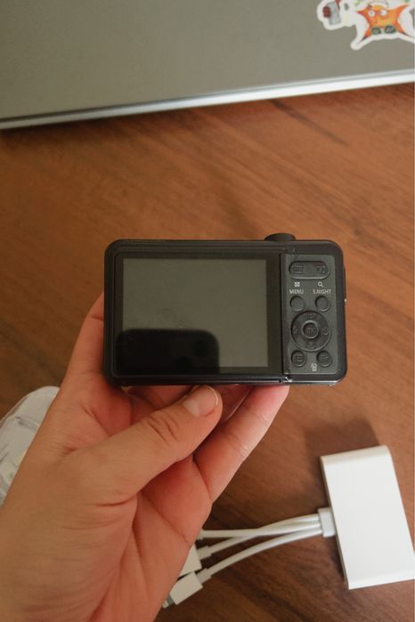 Продам Samsung ES73