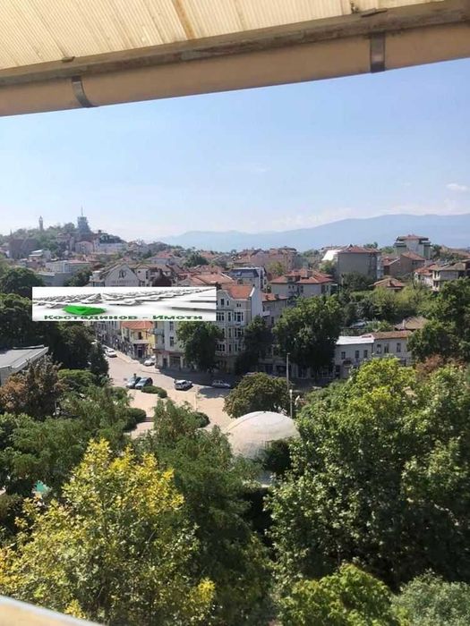 Дава се под наем Тристаен апартамент в Пловдив, Център - 125 кв.м за 612 € - Снимка #11