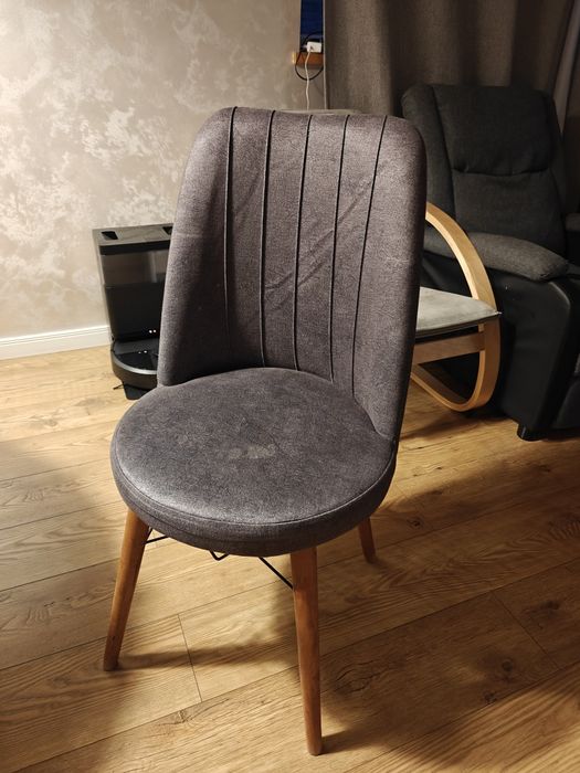 Vând 5 scaune pentru dining/bucătărie