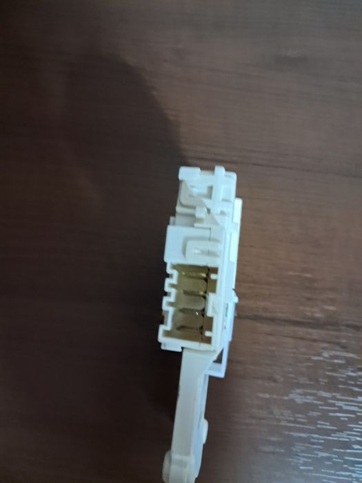 Продам замок от стиральной машины