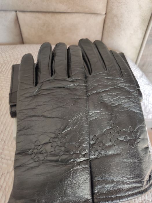 Дамски ръкавици от естествена кожа