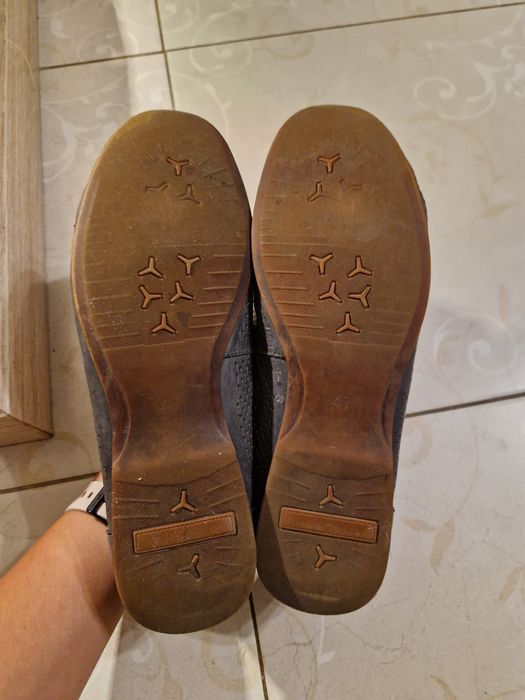 Продам мужкую обувь 41 рр