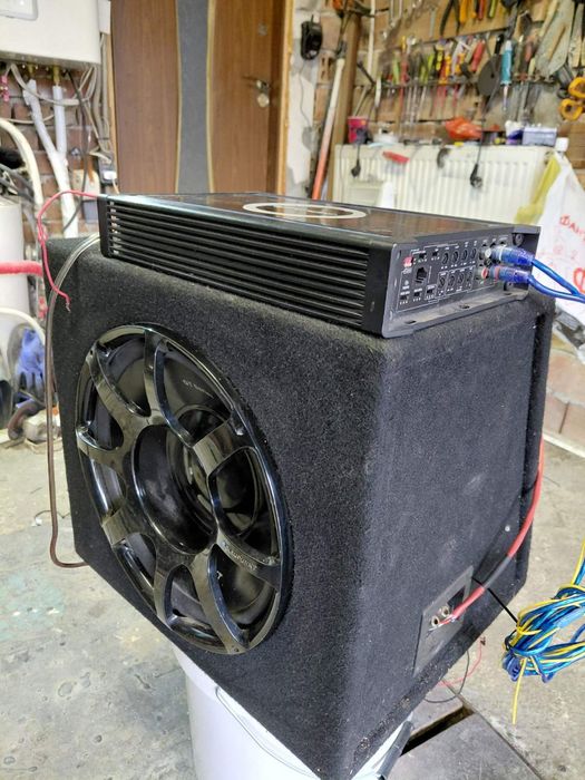 Бас каса с усилвател