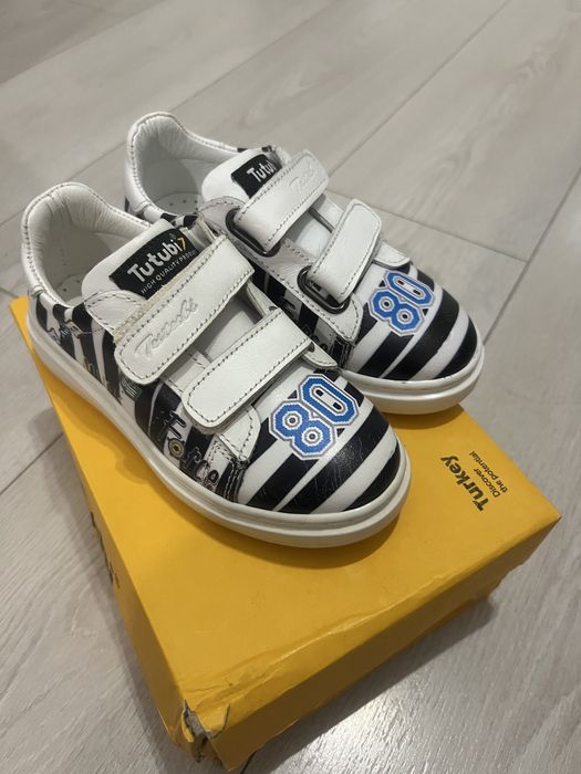 Детская обувь, 10.000