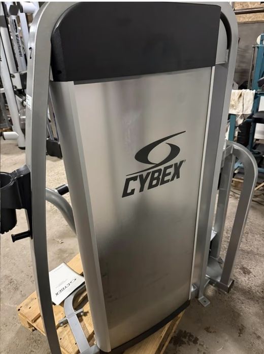 Фитнес уреди cybex eagle пек дек задно рамо