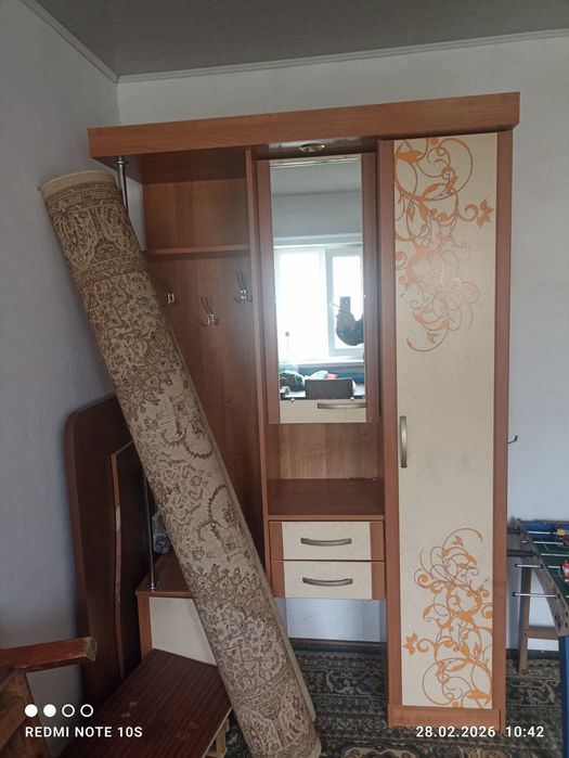 Прихожая мебель. Срочно