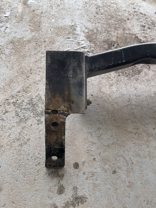 Фаркоп на ланд крузер