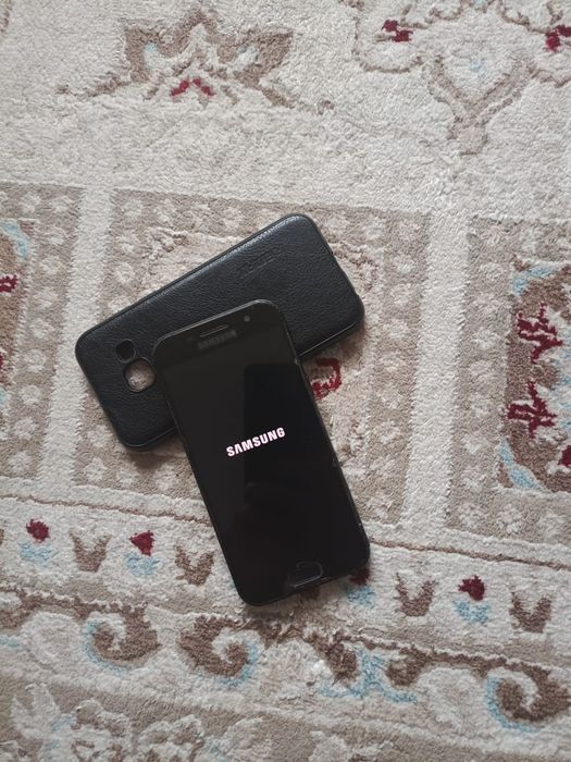 Самсунг  телефон