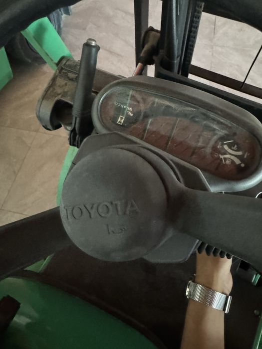 Toyota вилочный погрузчик