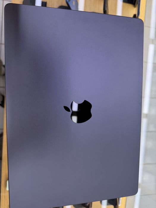 MacBook pro M3 pro 14 inch 18/512gb 100%