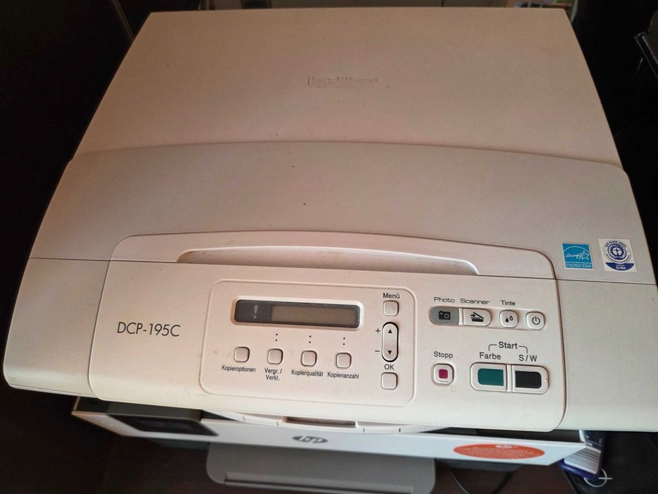 Принтер/скенер/копир Brother DCP-195C + тонер
