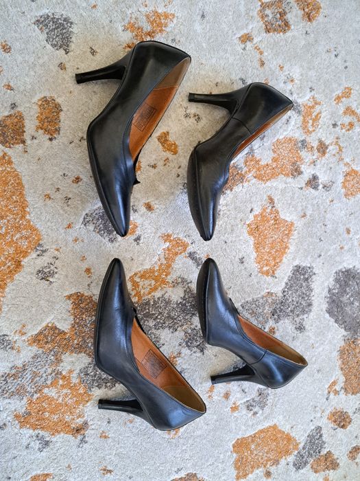 Levi's, BCBG Max Azria, Wrangler, Vagabond  и NLY сандали и боти 38 н