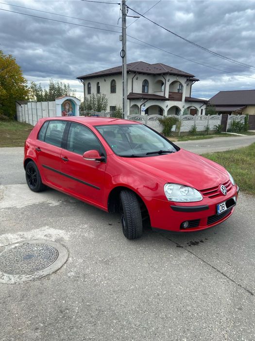 Vând golf 5 1.4 fsi sau schimb