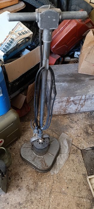 Аппарат для чистки ковров