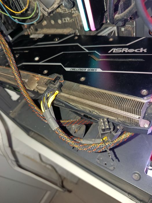 Placa video asrock rx 6600 xt challenger pro oc