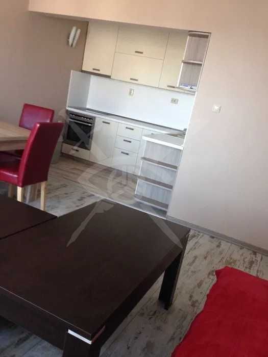 Продава се Тристаен апартамент в Пловдив, Въстанически - 82 кв.м за 927 €/кв.м - Снимка #7