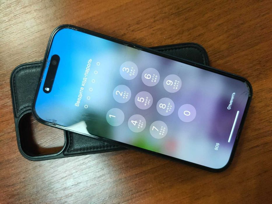 Продам Iphone 15 pro