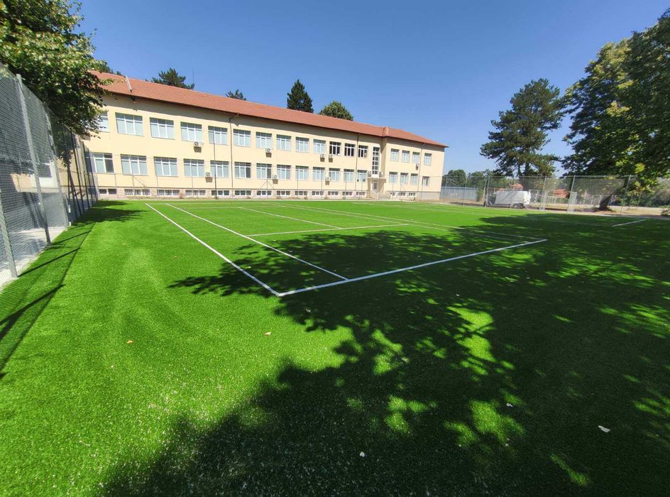 Безплатно посредничество в областта на услугите и търговията.