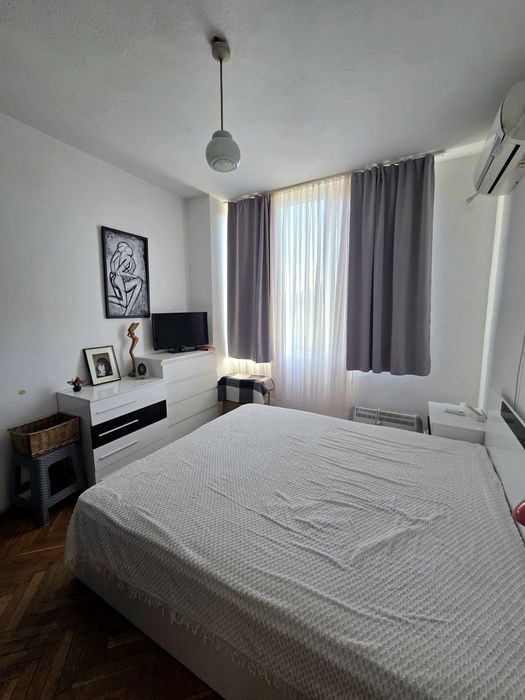 Продава се Тристаен апартамент в Кюстендил, Център - 90 кв.м за 1445 €/кв.м - Снимка #6