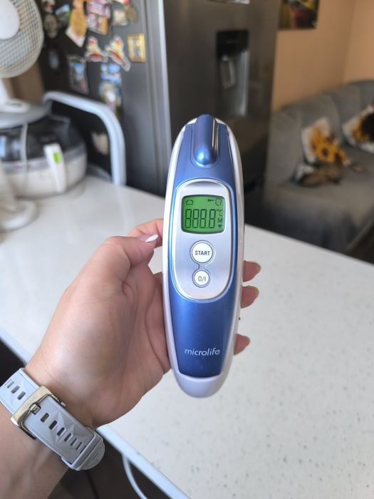 Продавам електронен термометър