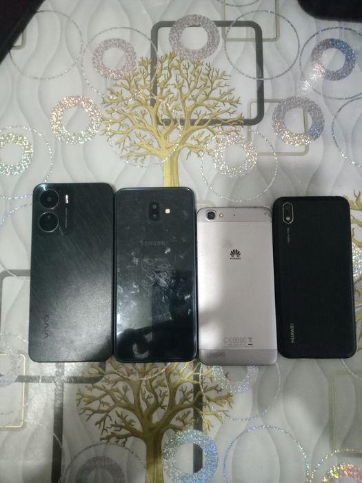 Смартфоны продам.