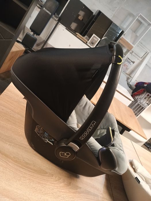 Столче за кола Maxi-Cosi Pebble
