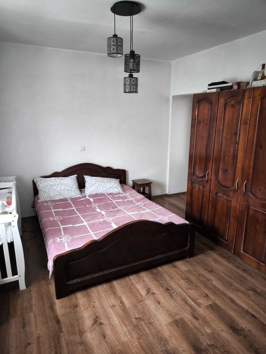 Casa de vanzare husi