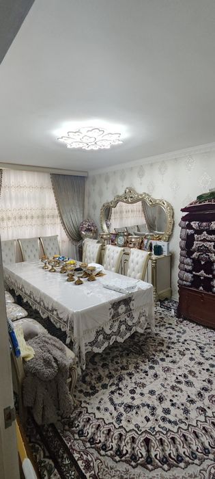 Kvartira sotiladi 4 xonali