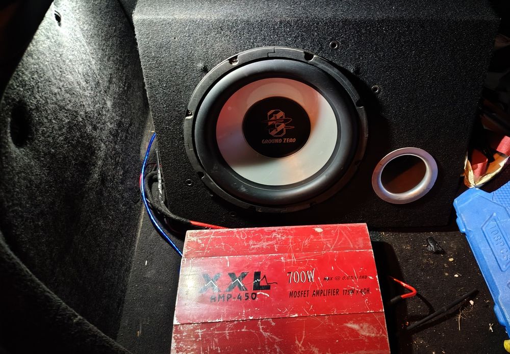 Subwoofer auto+ statie