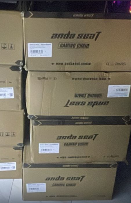 Компьютерный клуб, компьютерные кресла