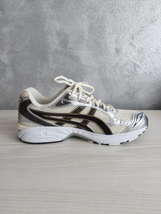 Asics gel kayano 14 cream/black 42.5 EU