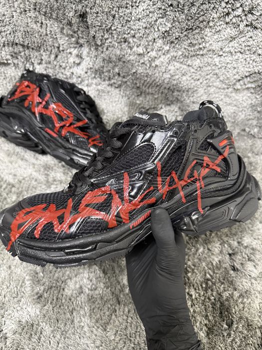 Balenciaga Runner Graffiti Black/Red