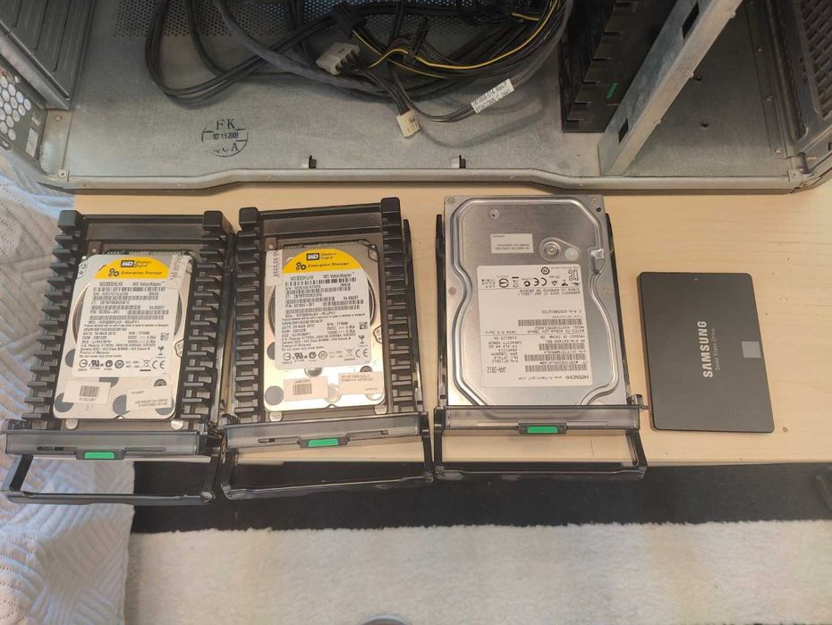 Workstation HP Z800 2x Intel Xeon 6-Cores X5620 2.4 GHz, 24 GB DDR3