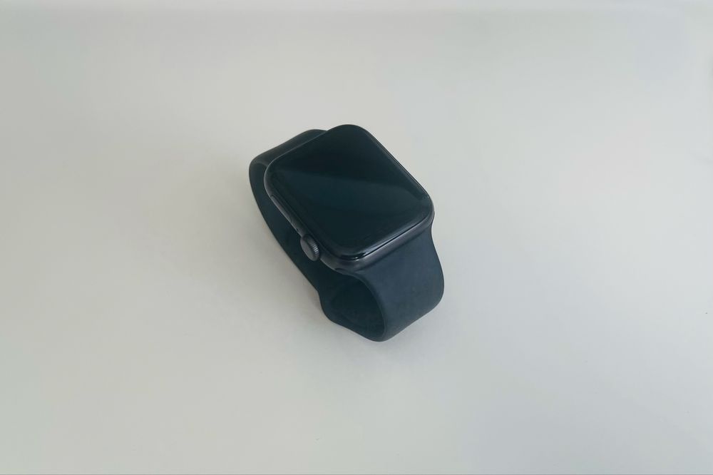 Apple Watch SE 44-мм.