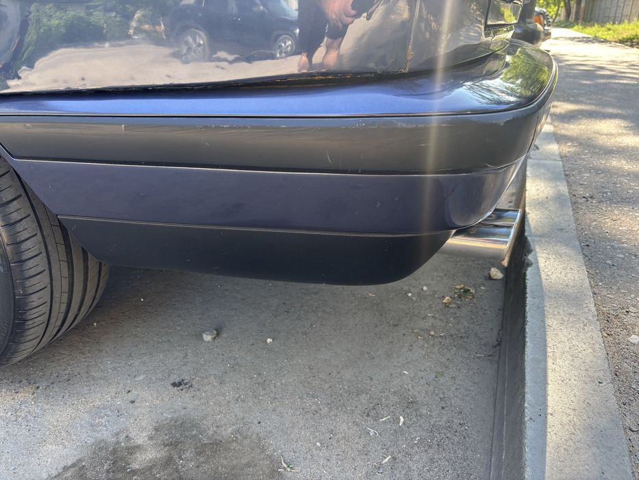Продам на бмв 34 задний бампер