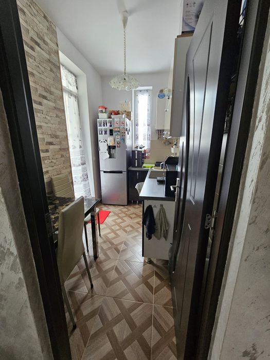 Vând apartament 2 camere,Turnisor