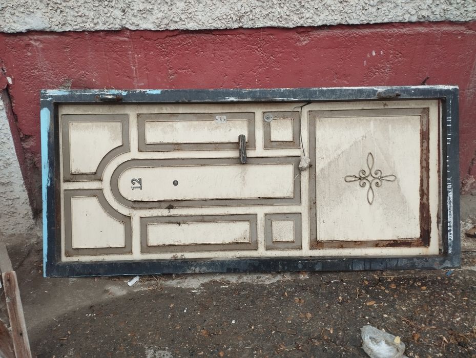 Темир эшик сотилади