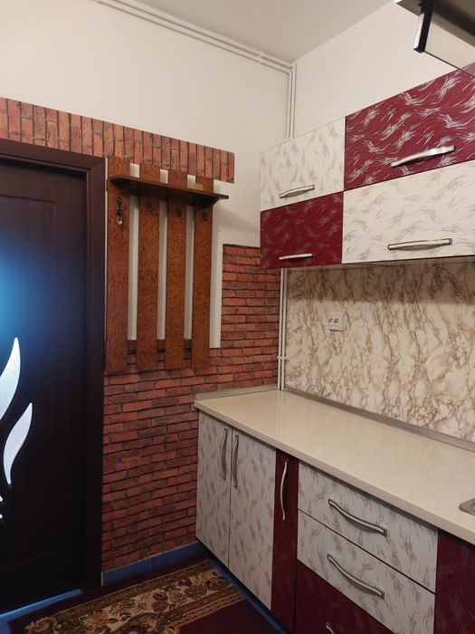 Garsonieră de închiriat- zona Tractoru