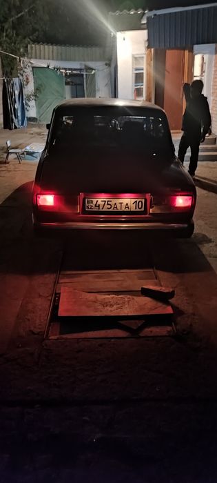 Лада ваз 2107… классика)