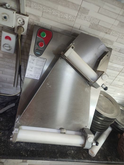 Hamir yoyish aparati kafe va restoranlar uchun