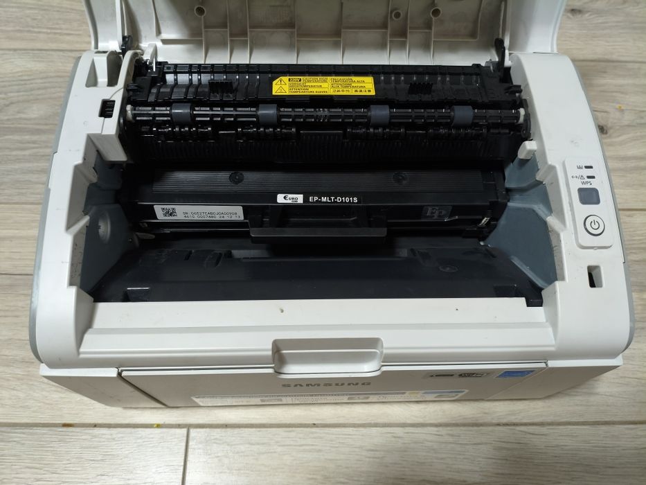 Продам принтер samsung Ml-2165W